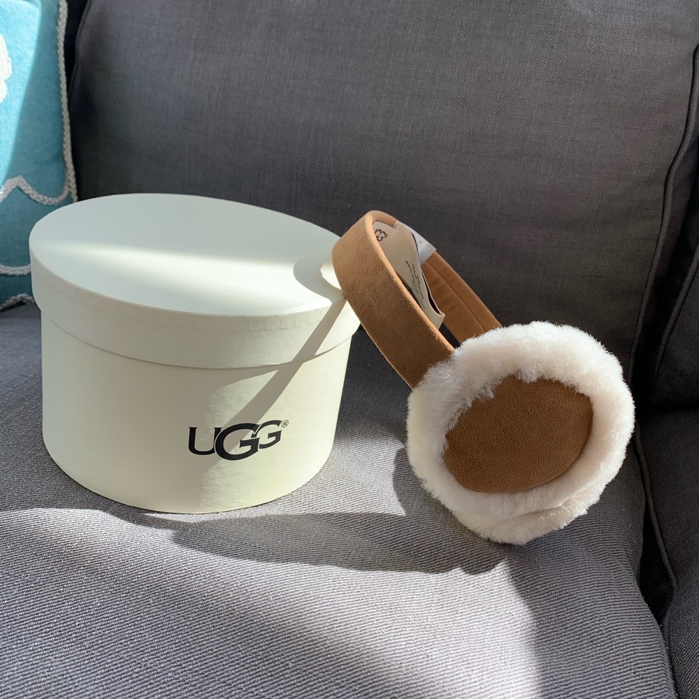 NWT UGG Earmuffs & gift box